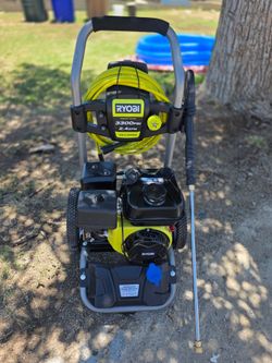 RYOBI
3300 PSI 2.4 GPM Cold Water Gas Pressure Washer with 212cc Engine