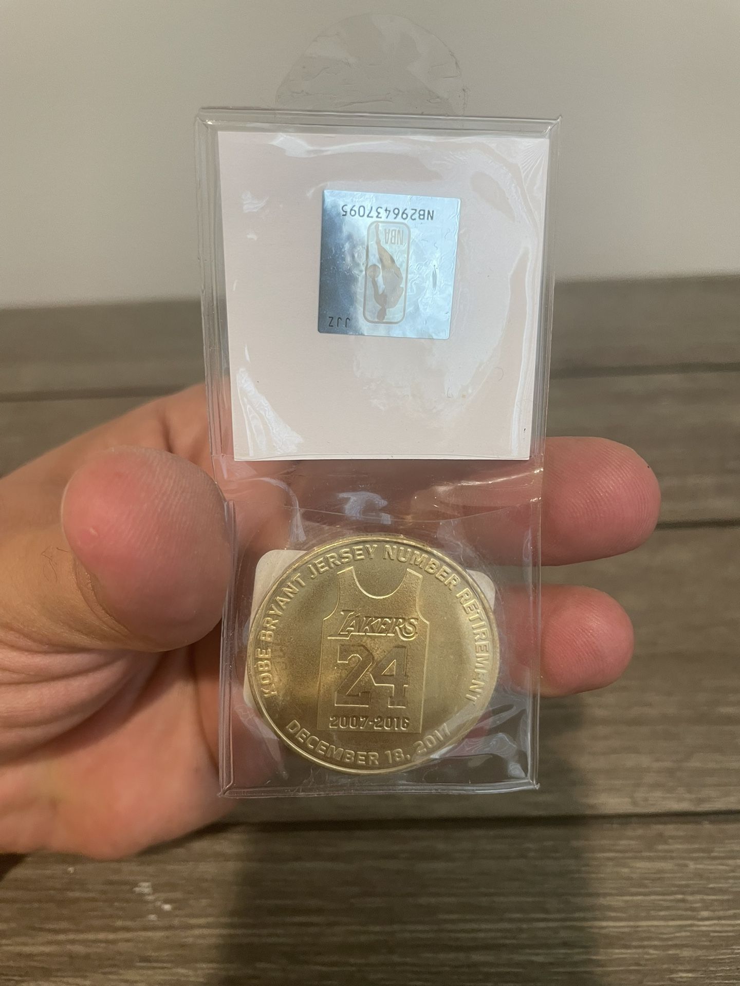 Kobe Bryant NBA Jersey Number Retirement Solid Bronze Commemorative Medallion