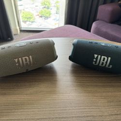 2 JBL Charge 5 Portable Waterproof Bluetooth Speakers with Powerbank
