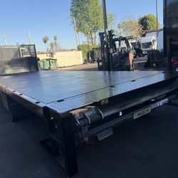 Flatbed 24 Ft Con Redilas Y Lift Gate Aluminum 