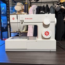 SINGER sewing Machine