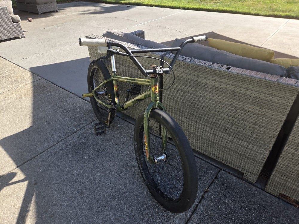 24 Inch Gt BMX Bike