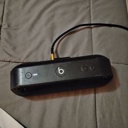 Beats Pill+ A1680 portable Bluetooth Speaker