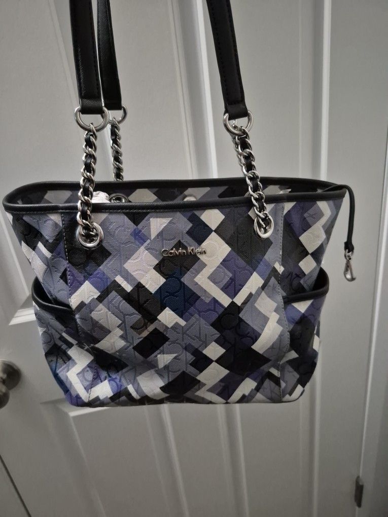 NEW Calvin Klein Bag. Unique!