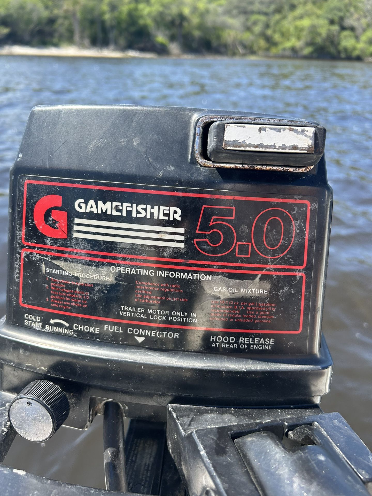 Gamefisher 5hp Outboard Motor Free 6g Tank