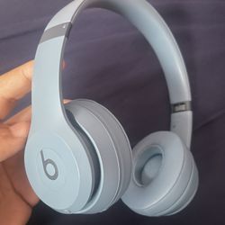 Beats Headphones 100$ Great Condition Works Great.