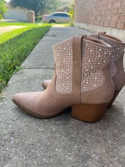 Qupid Pearl Ankle Boots Blush