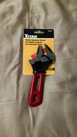 Titan Stubby Adjustable Wrench