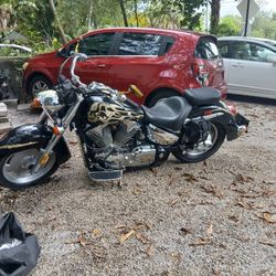 2006 Honda VTX 1300 cc 15k