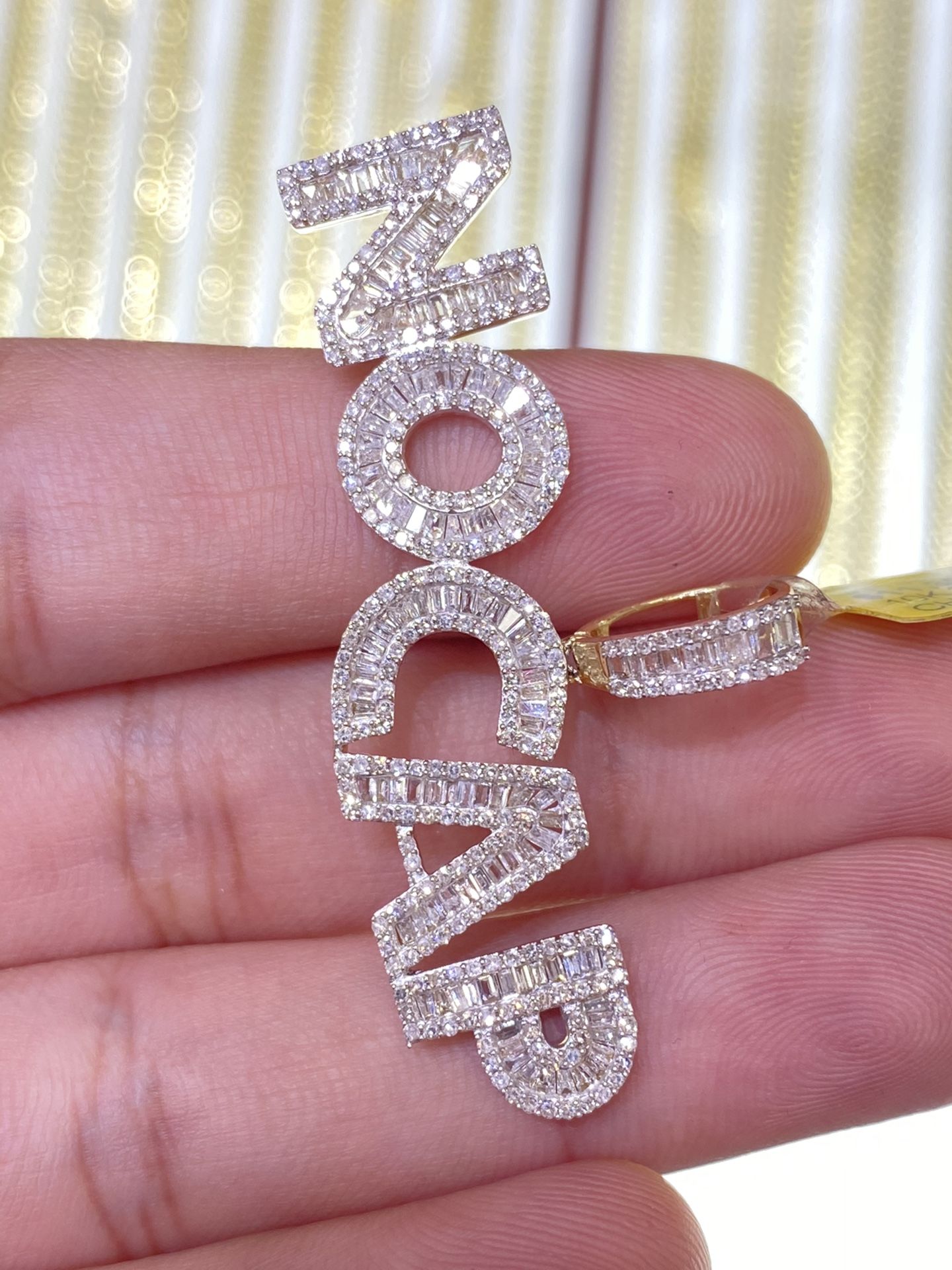 10 K Diamond Pendant “ No Cap” 2.0 Ct Diamonds Ask For Nick