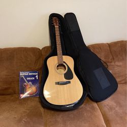 Yamaha Acoustic Guitar And Carry Bag