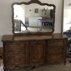 Durable Bureau Drawers With Mirror