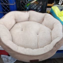 Small Dog Or Cat Bed 