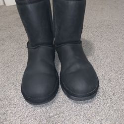 UGG boots "Bullhide Leather" Size 8