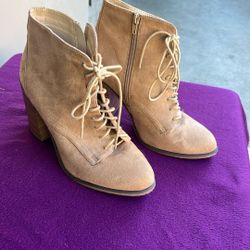 Sz10 Ladies Boots