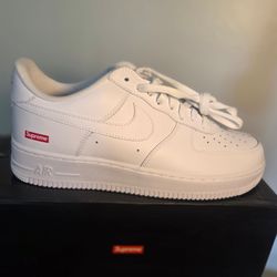 Air force 1 low sp size 9.5 color white supreme