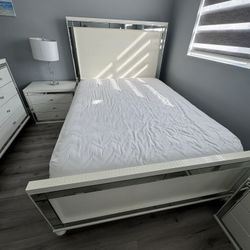 White Bedroom Set 