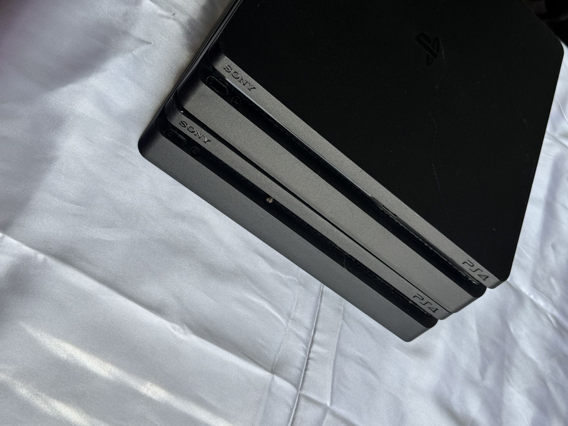 2 PS4’s