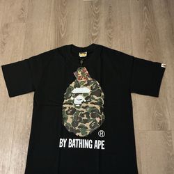 BAPE TSHIRT SZ MEDUIM