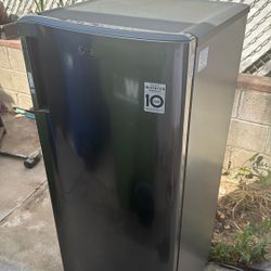 LG Single Door Freezer 