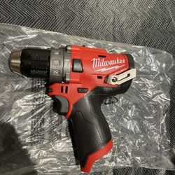 Milwaukee fuel 12 V hammer drill 1/2” chuck tool only $75 firm in n Lakeland 