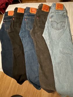 5 Levi's Jeans