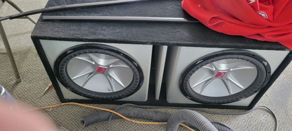 2 15inch Kicker Cvr 15s 300
