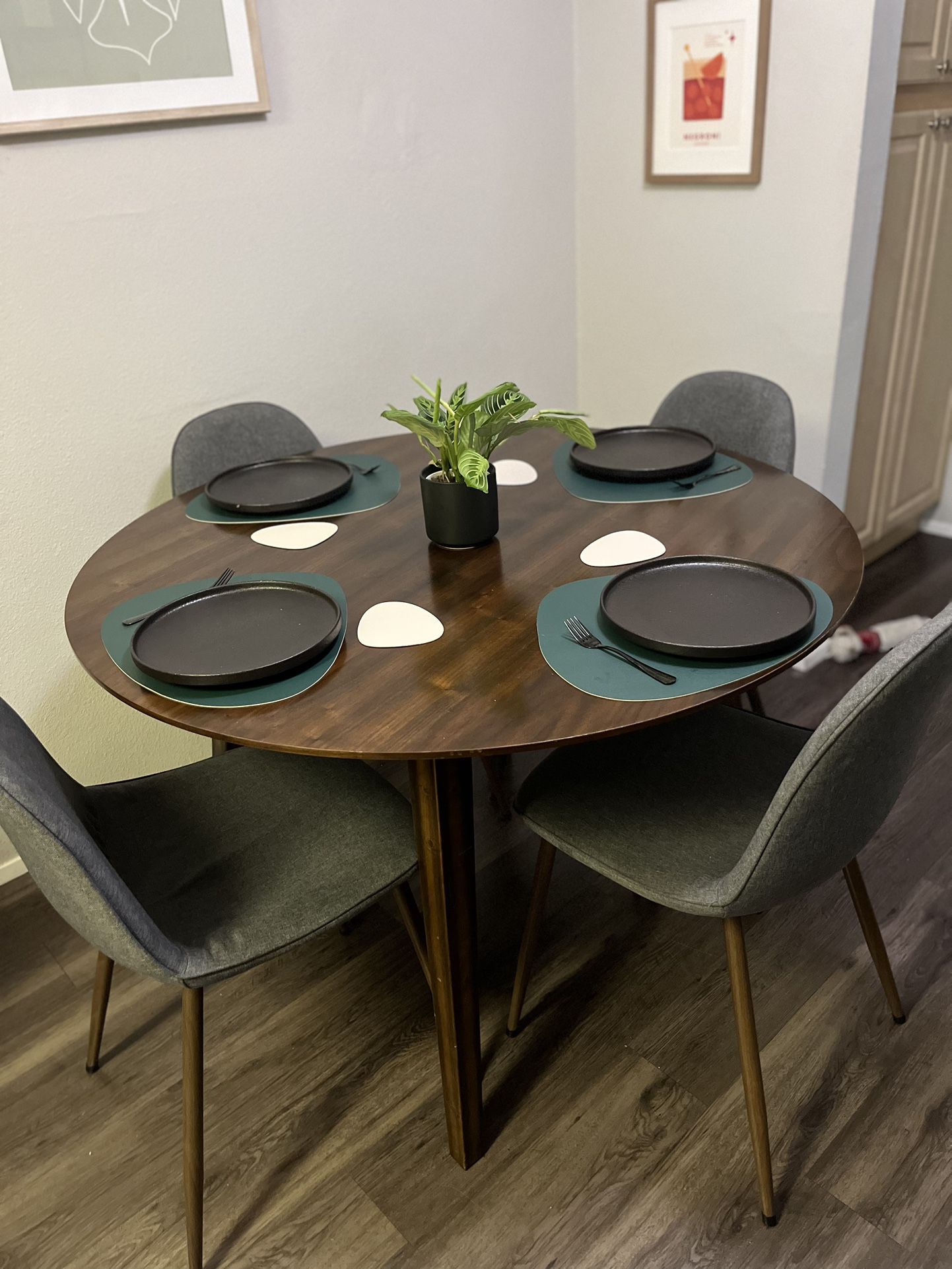 Mid-Century Modern Dining Table And Chairs