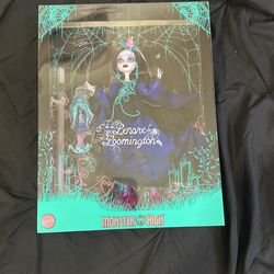 Monster High Skullector Lenore Loomington