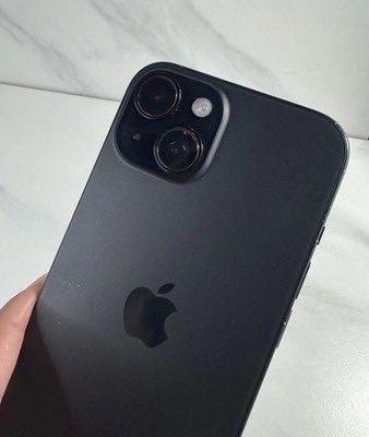 📱 iPhone 15 – Jet Black – Perfect Condition