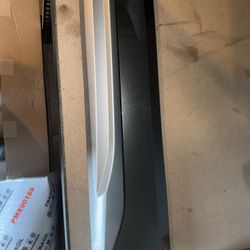 2018-2024 Audi Q5 LH Lower Door Moulding