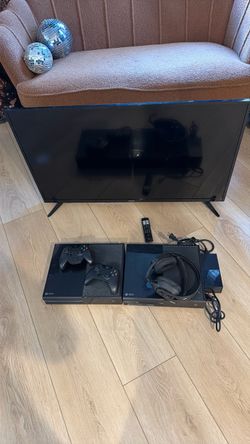 Toshiba TV with Xbox One Bundle