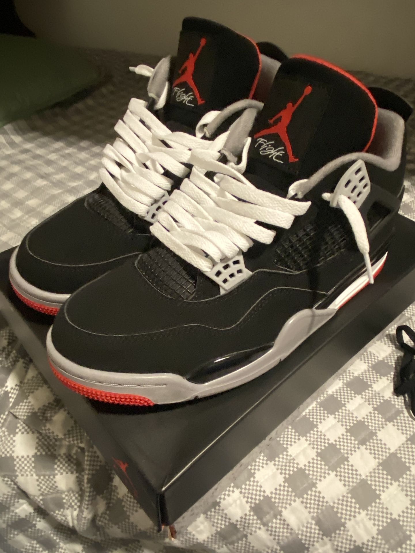 Jordan 4 Bred