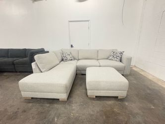 Sectiona Sofa Couch - Financing/Delivery Available