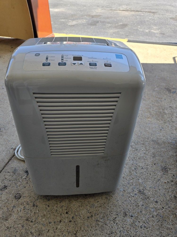 Dehumidifier (Read Description )