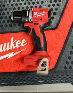 FIRM ON PRICE -Milwaukee m18 brushless Impact driver and 1/2 Brushless drill combo set brand new