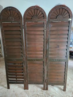 Fine Wood Shutter /vestidor madera tallada