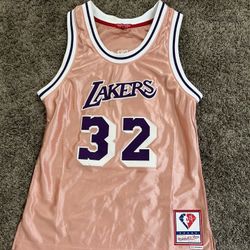 Lakers Jersey Medium
