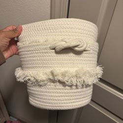 4 baskets