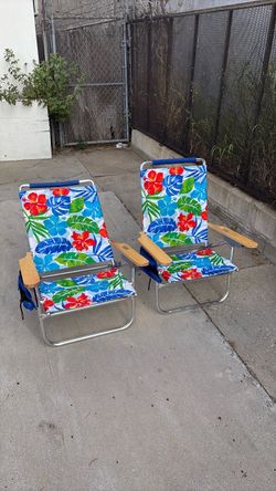 2 Beach chairs