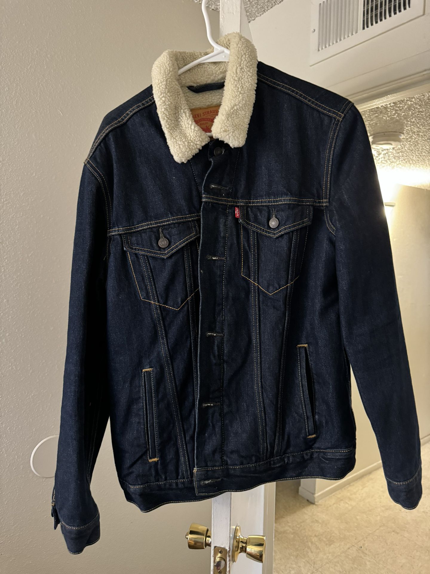 Levi’s Jean jacket Size L