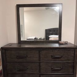 Bedroom Dresser With Mirror