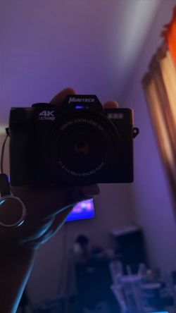Digital MoniTech Camera