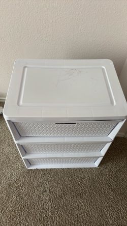 Drawer/ Storage cubbies