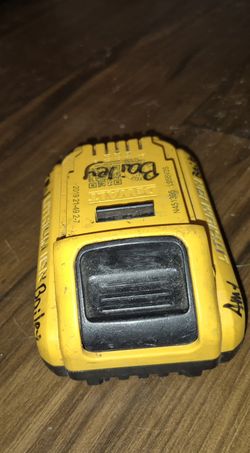 dewalt battery