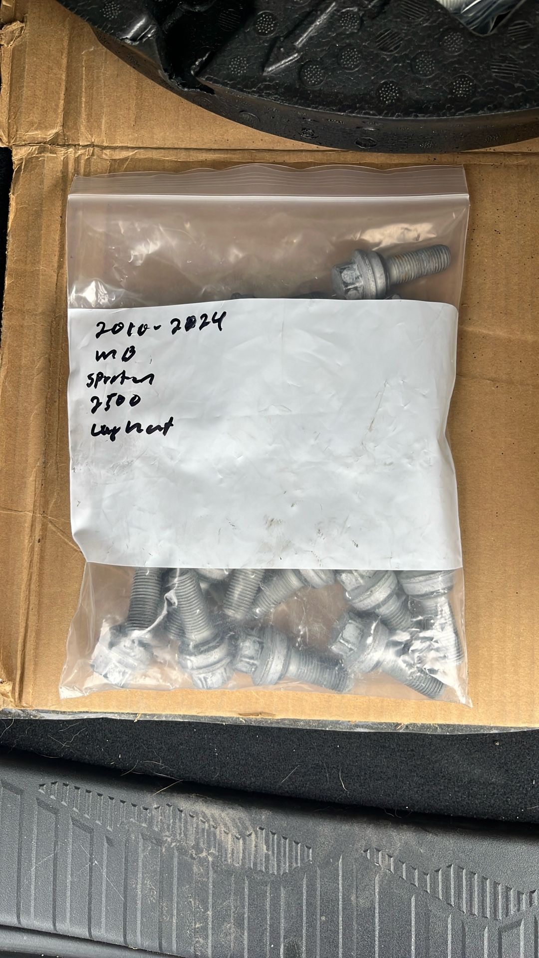 Parts Mercedes-Benz Sprinter 2500 Lugnuts