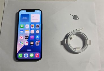 Iphone 13 like new CARRIER UNLOCKED 128gb storage with 98% battery health 🔋,charger or best offers