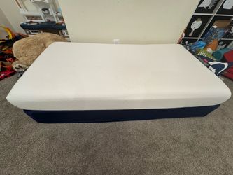 Twin size mattress and box spring