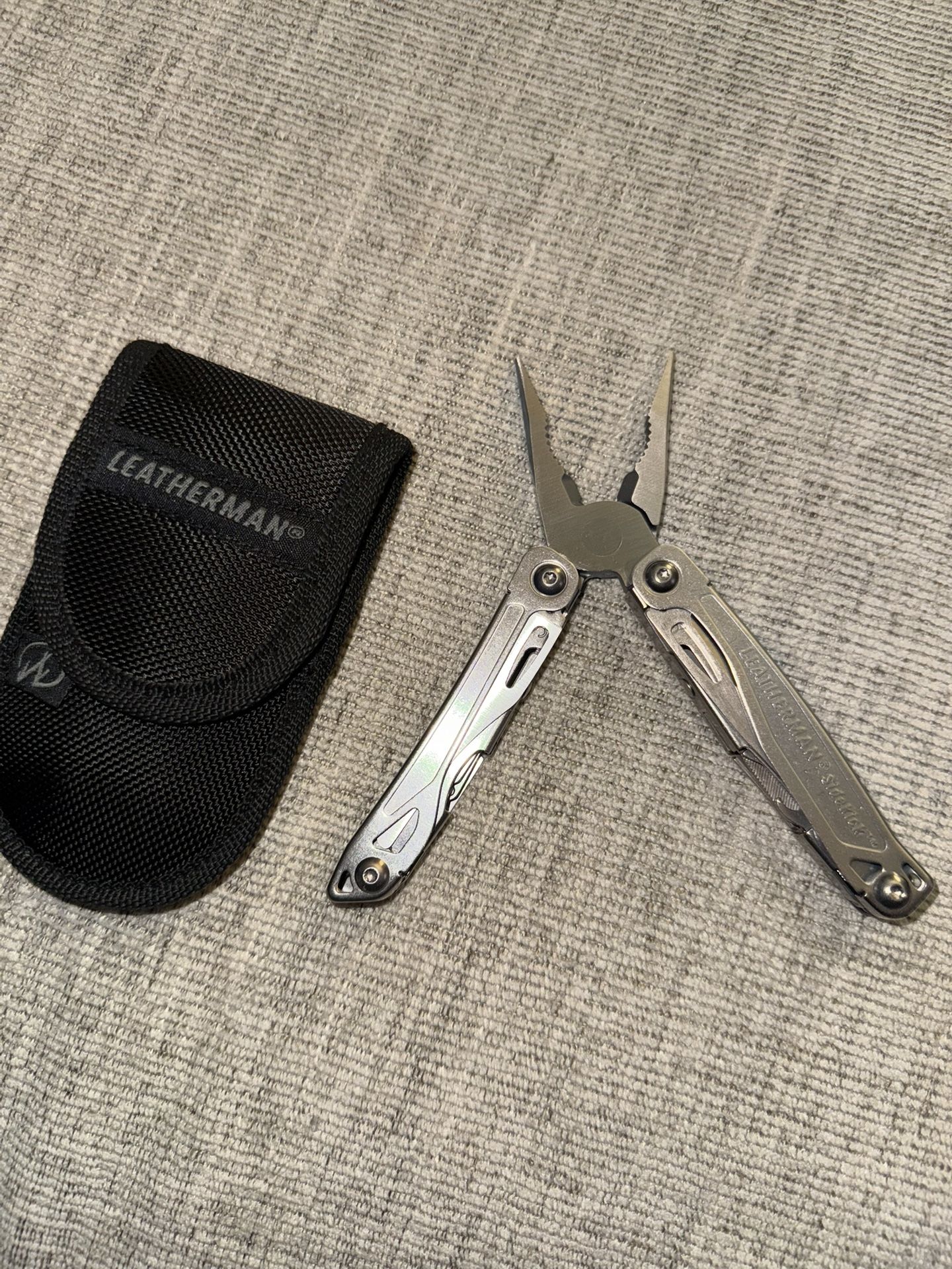 LEATHERMAN, Sidekick Pocket Size Multitool