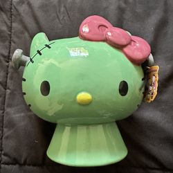 Hello Kitty Halloween Center Piece